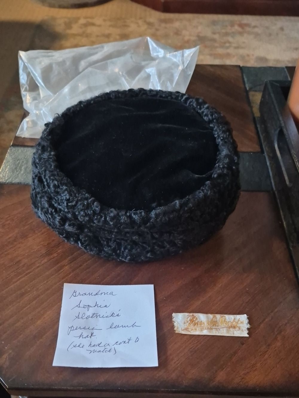 Black Women's Persian Curly Lamb Velvet Hat 1950s